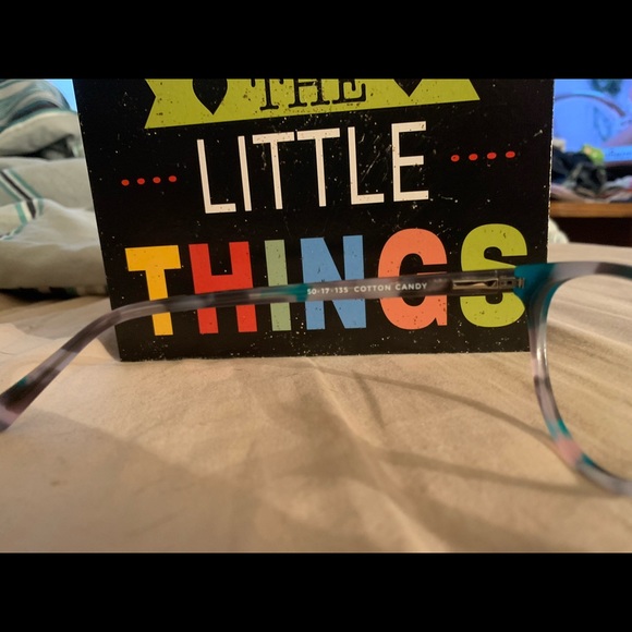 Eyeglasses - Picture 5 of 6